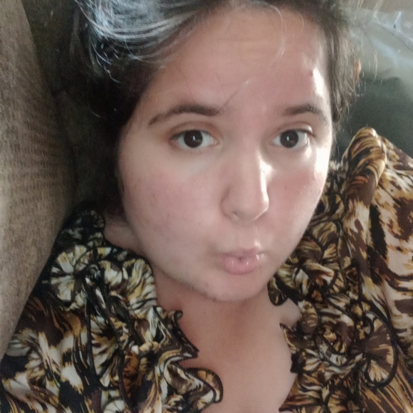 Meet your Posher, Telsa - Picture 3 of 6